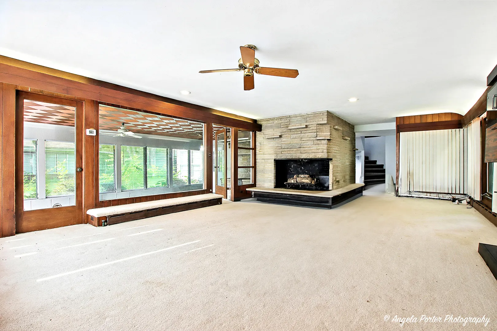 2100 Edina Boulevard IL