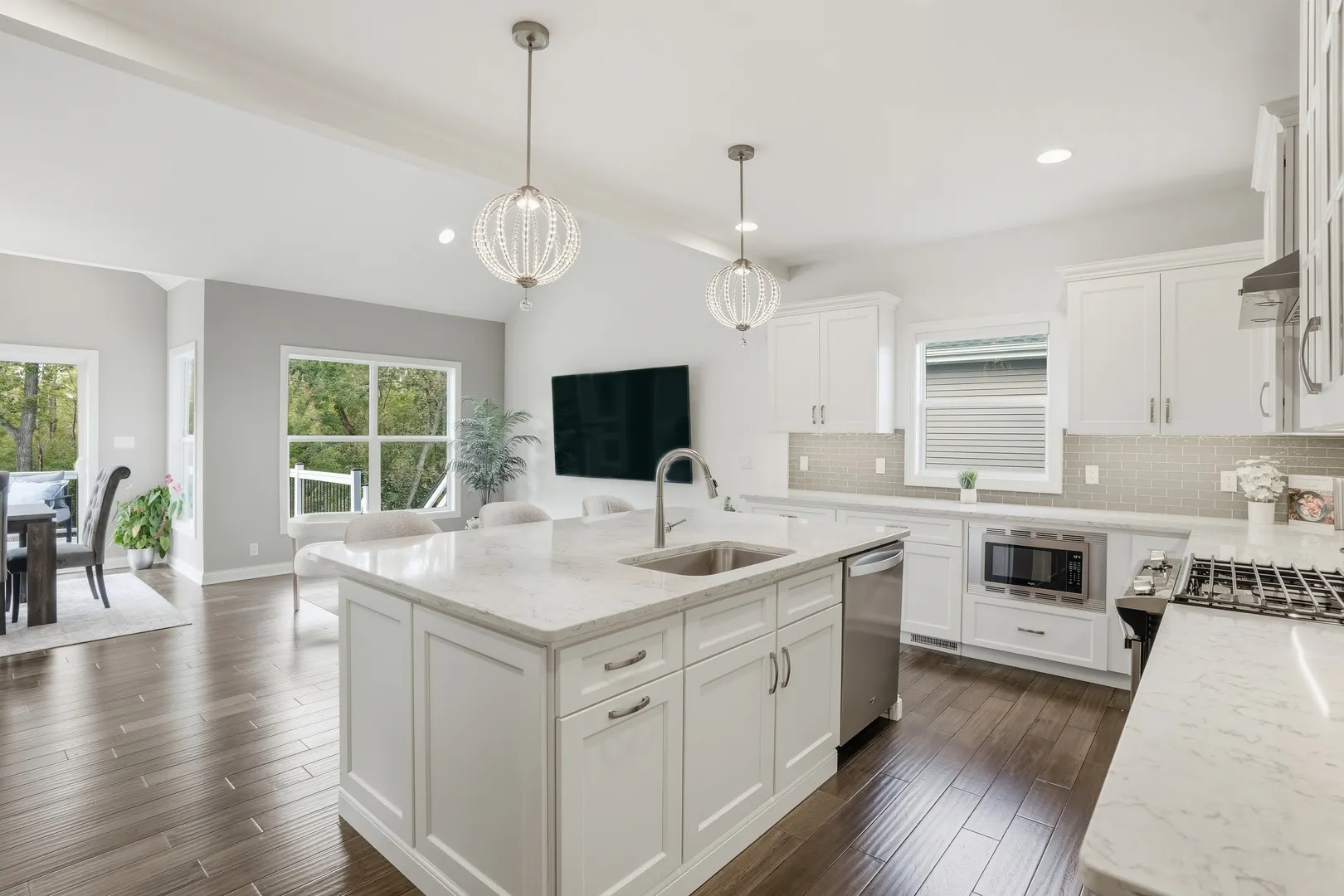 2438 Braeburn Place IN
