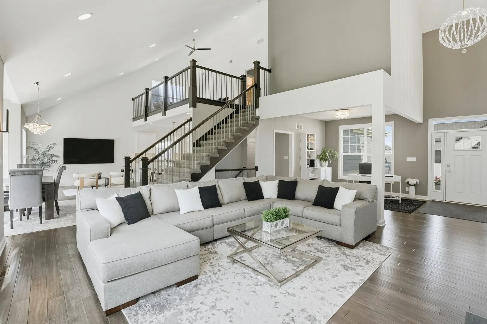 2438 Braeburn Place IN