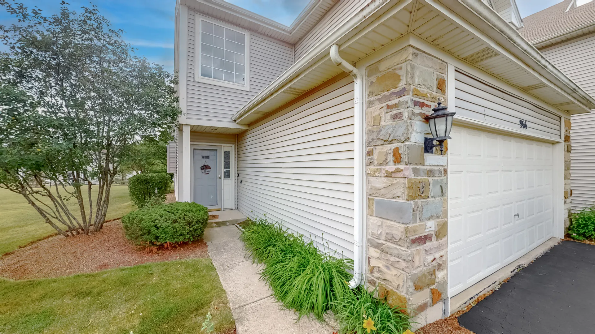966 Mesa Drive IL