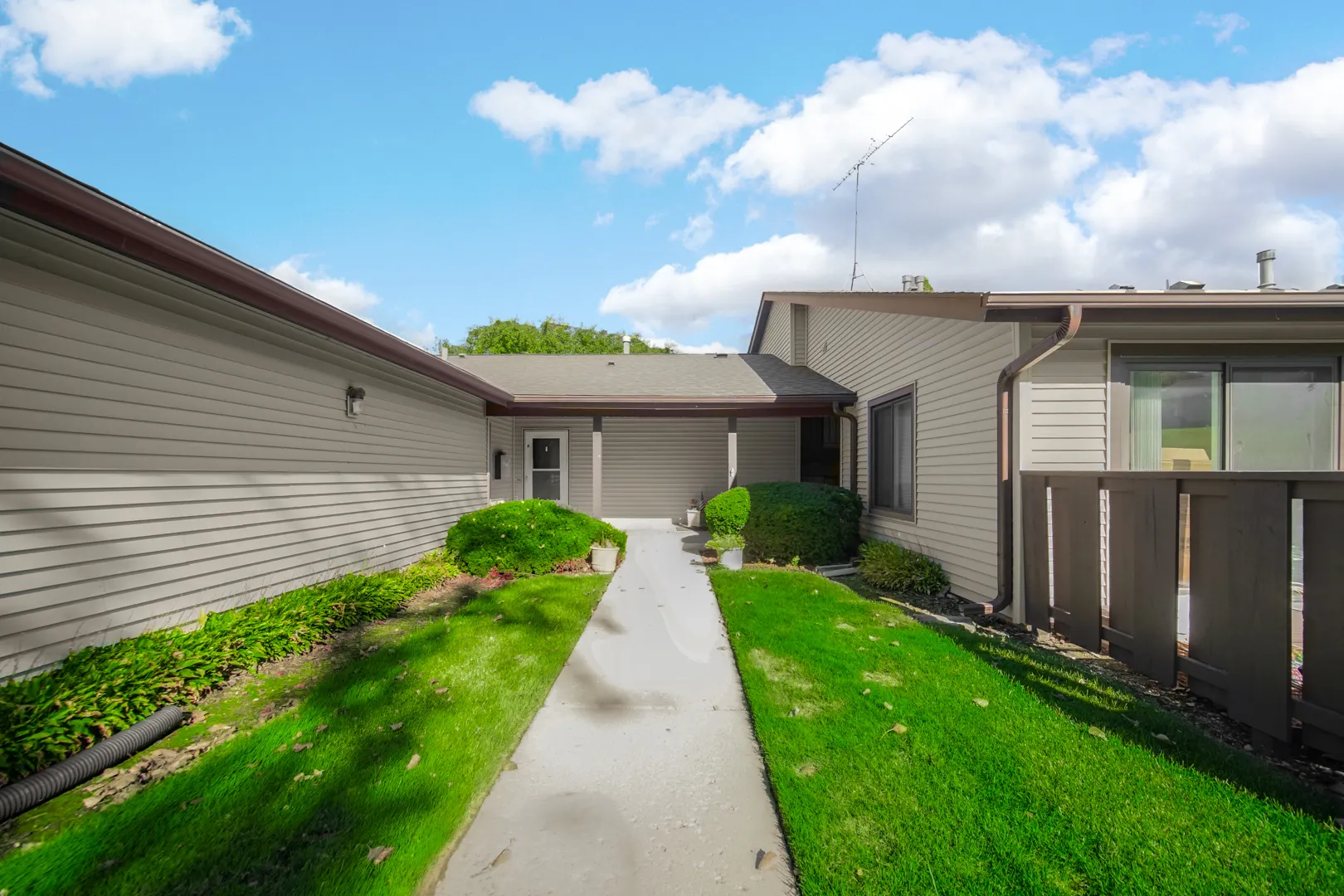 5202 Winslow Circle C IL