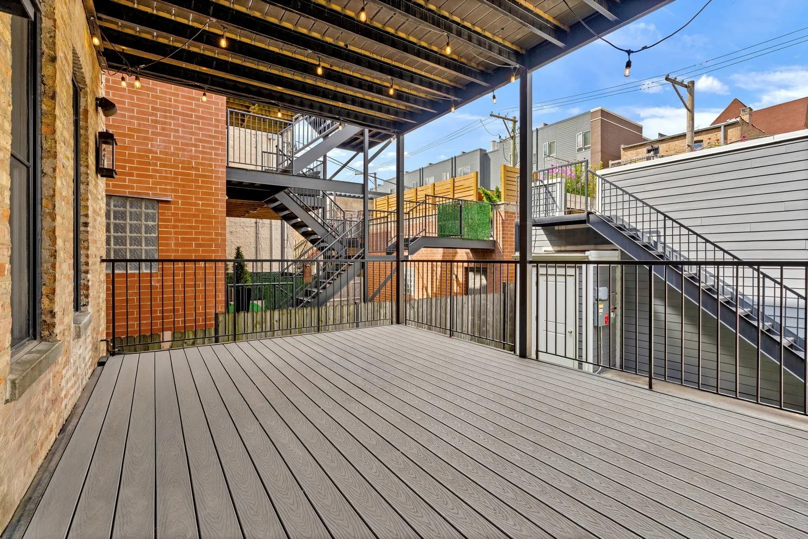 1630 W WARREN Boulevard 1 IL