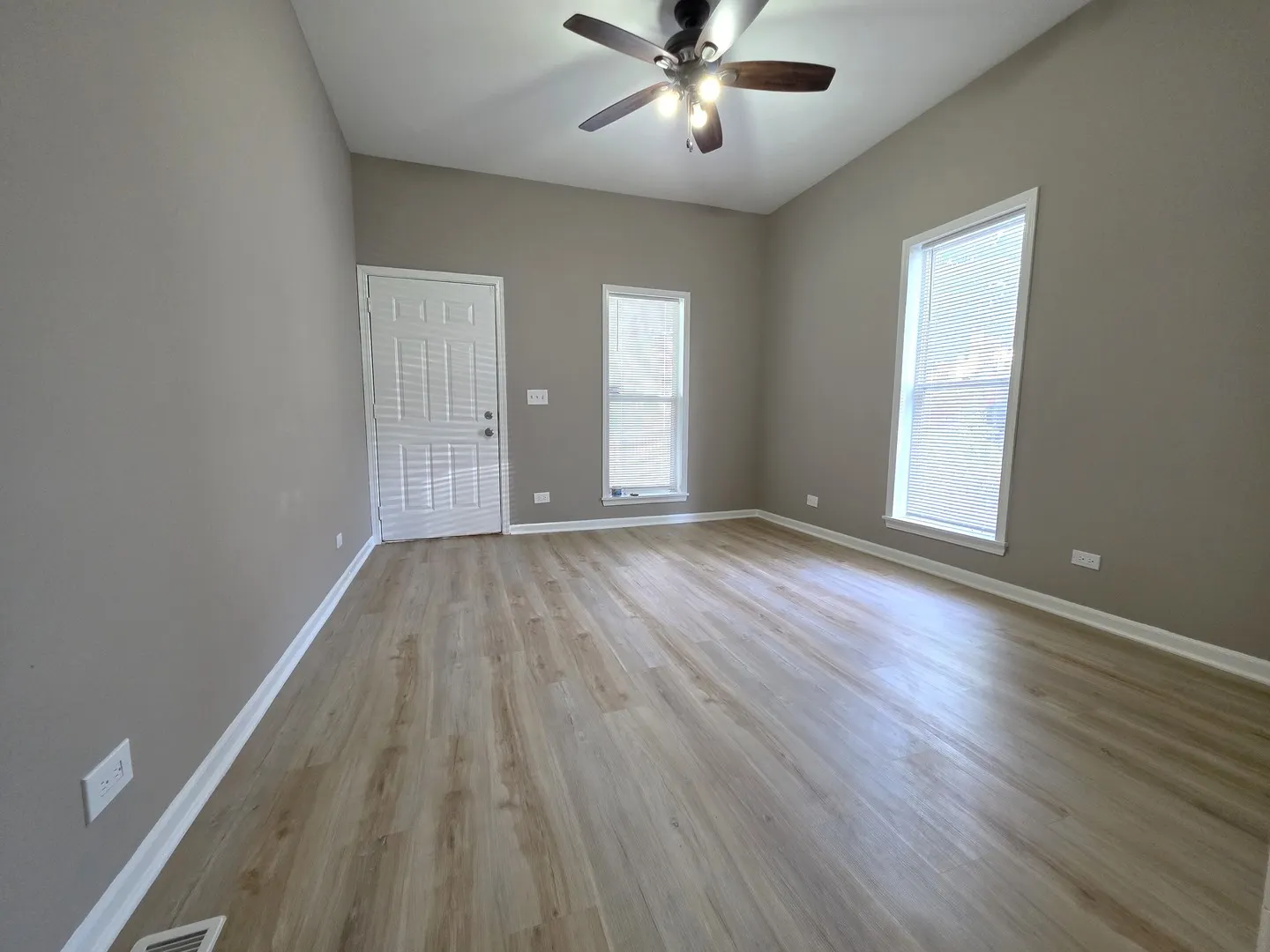 270 Villa Street IL