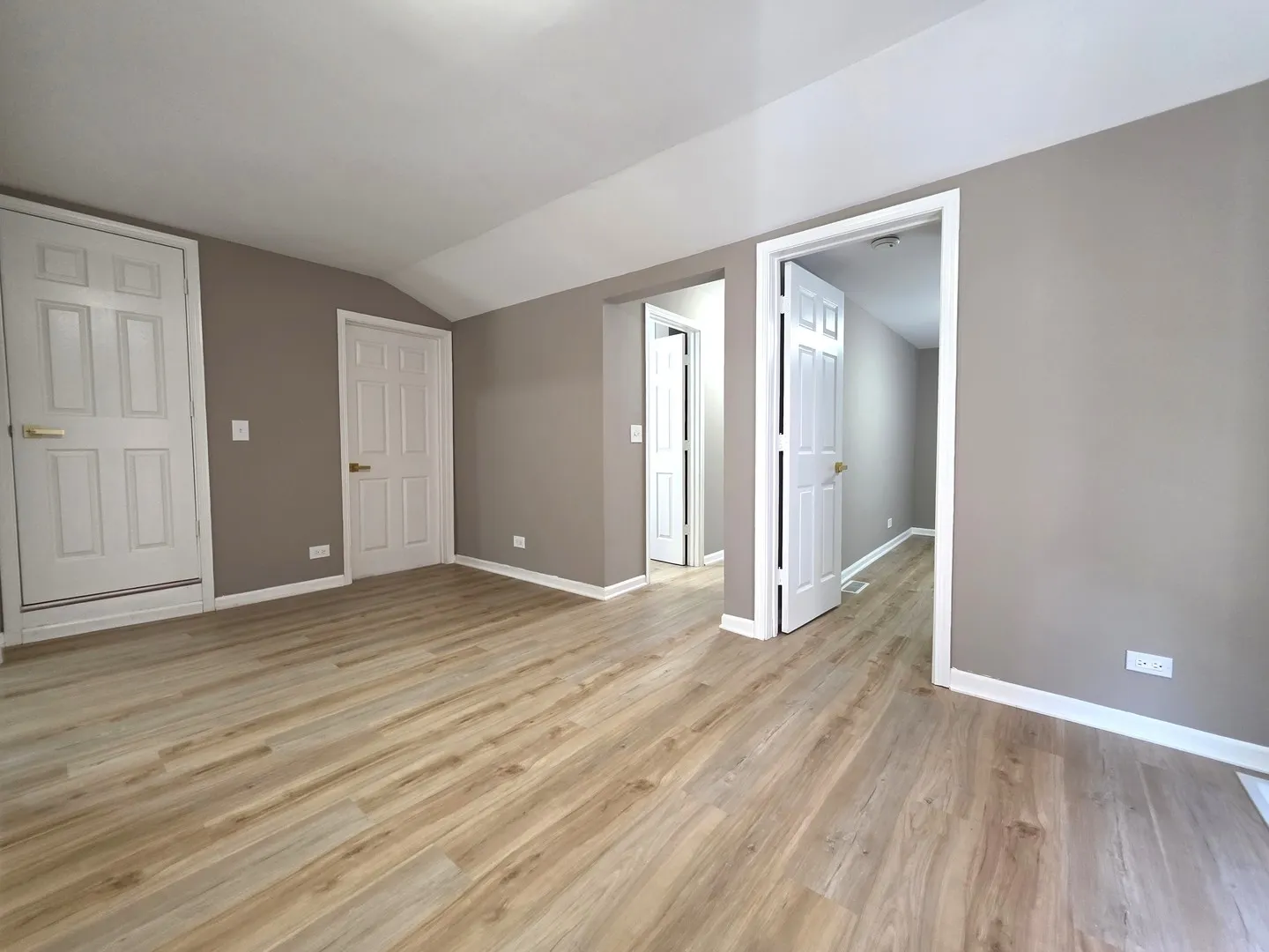 270 Villa Street IL
