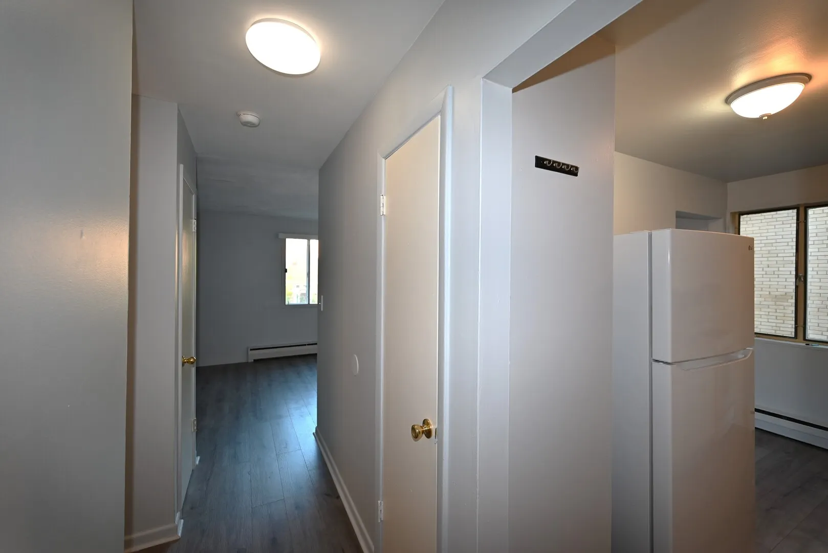 142 ASBURY Avenue 2E IL
