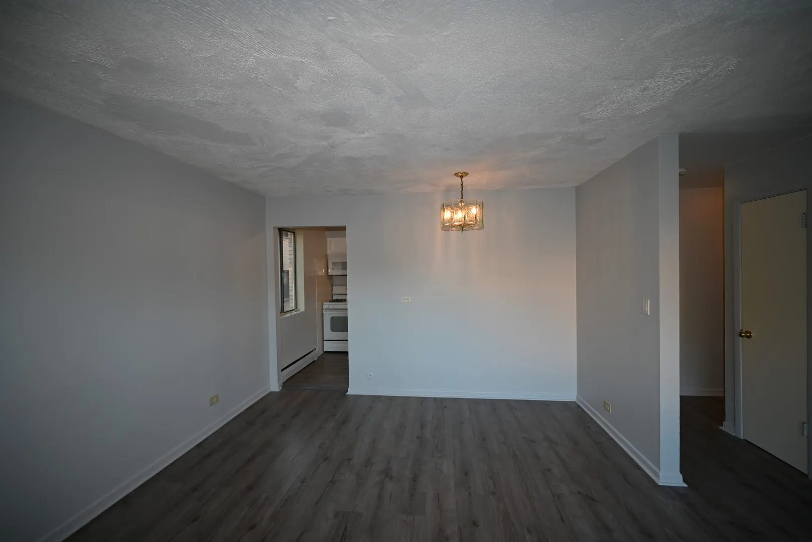 142 ASBURY Avenue 2E IL