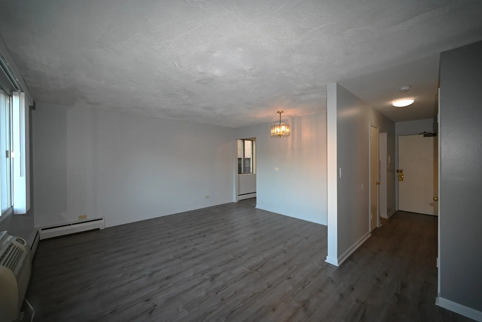 142 ASBURY Avenue 2E IL