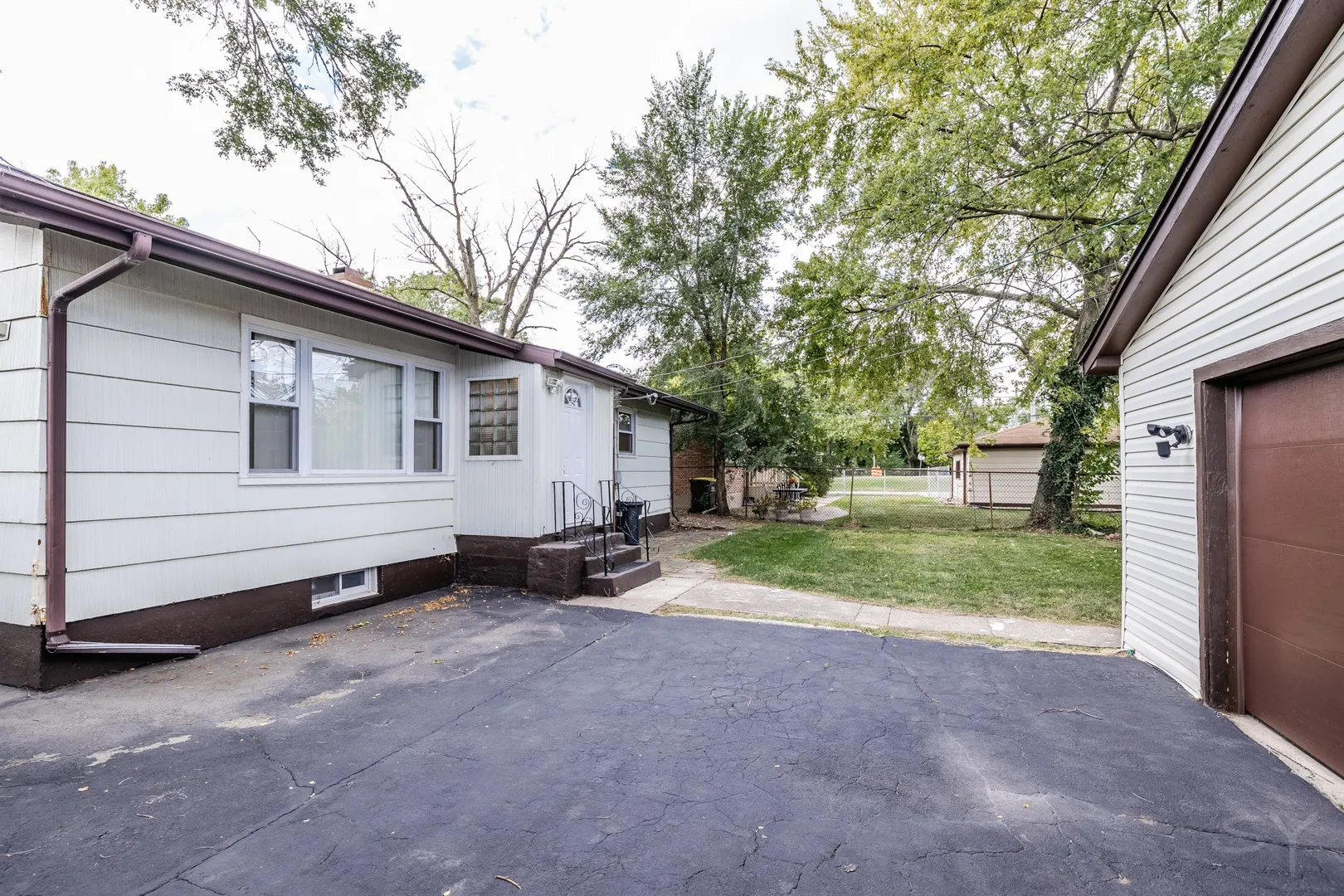14 Arrowhead Drive IL