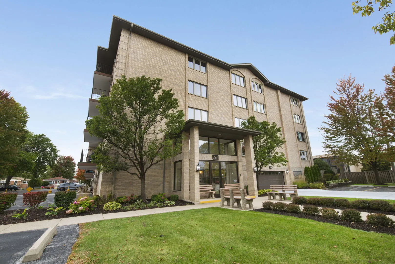 9510 S Kolmar Avenue 406 IL