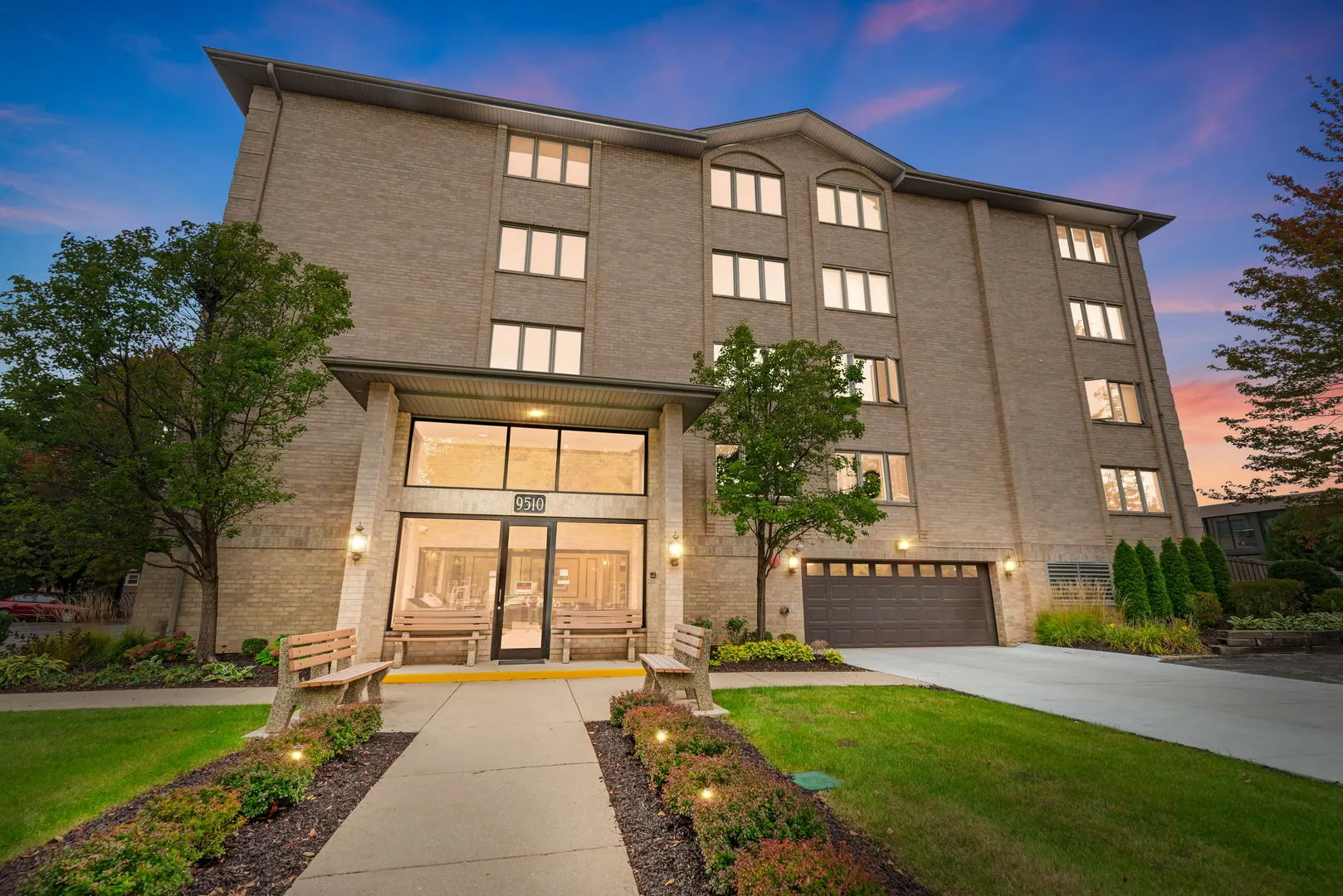 9510 S Kolmar Avenue 406 IL