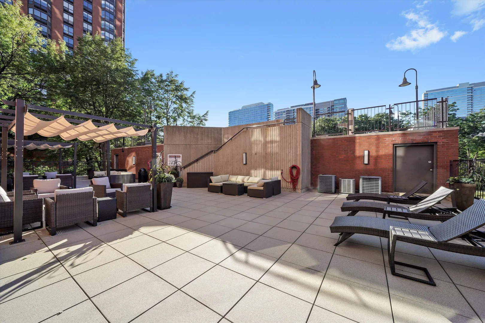 899 S Plymouth Court 1607 IL