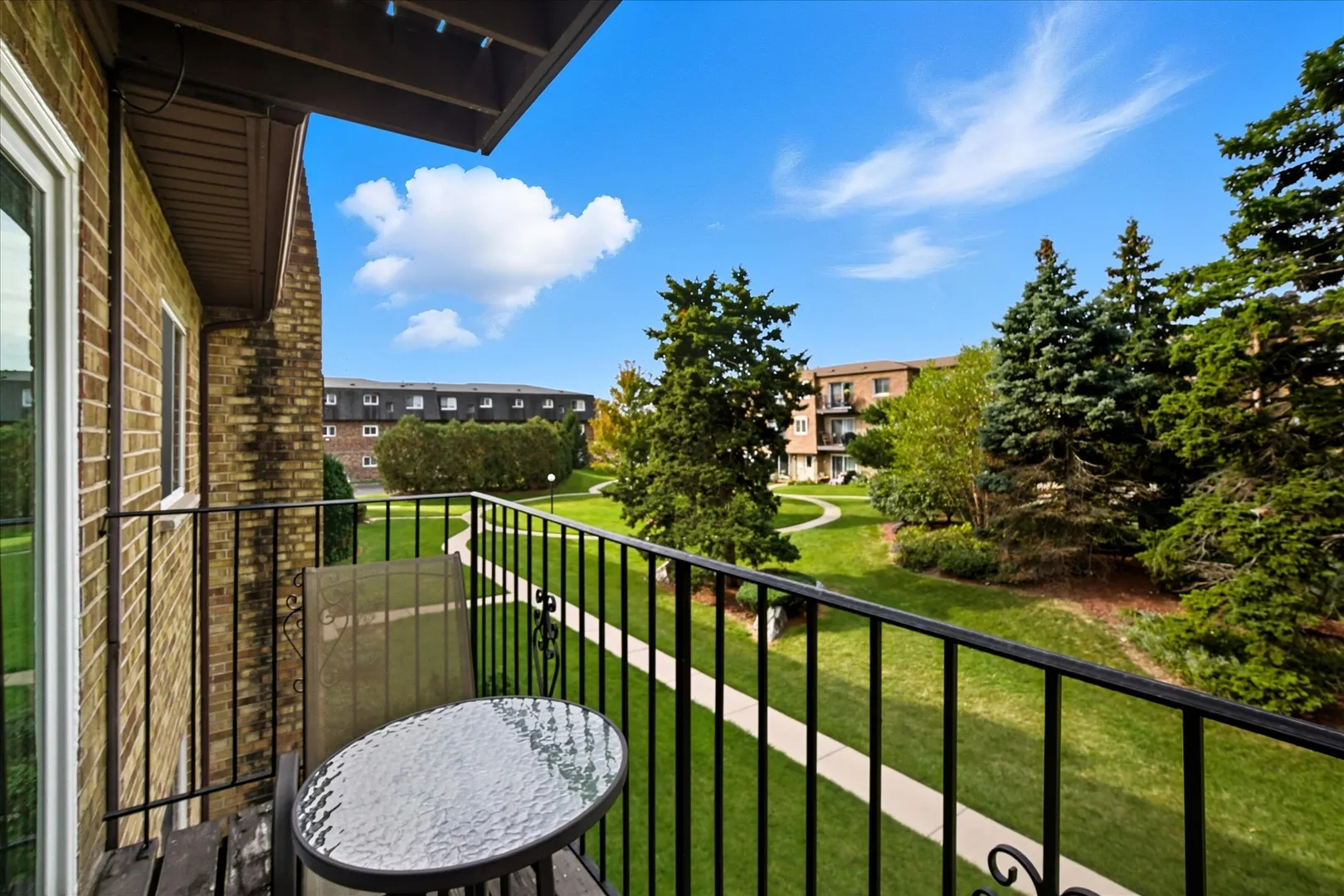 9427 Bay Colony Drive 2S IL