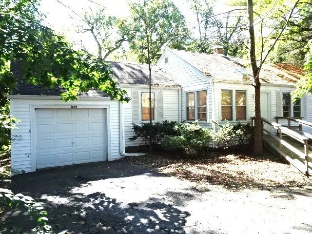 1805 Gilbert Avenue IL