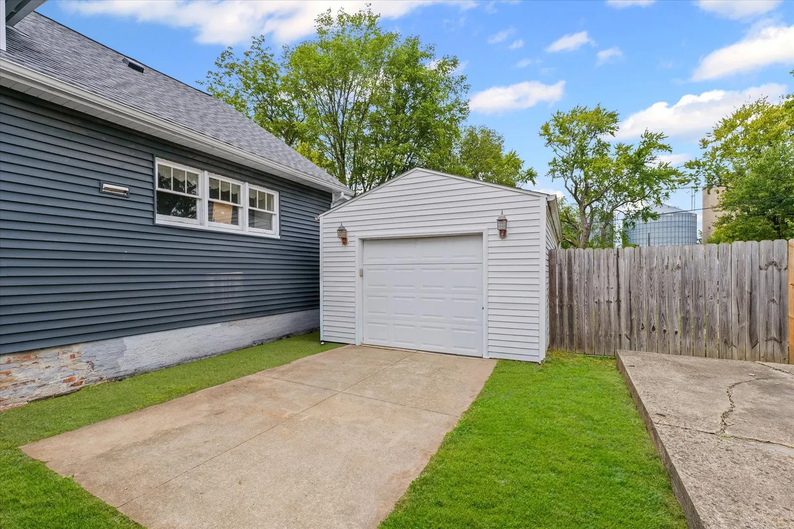 108 W Church Street IL