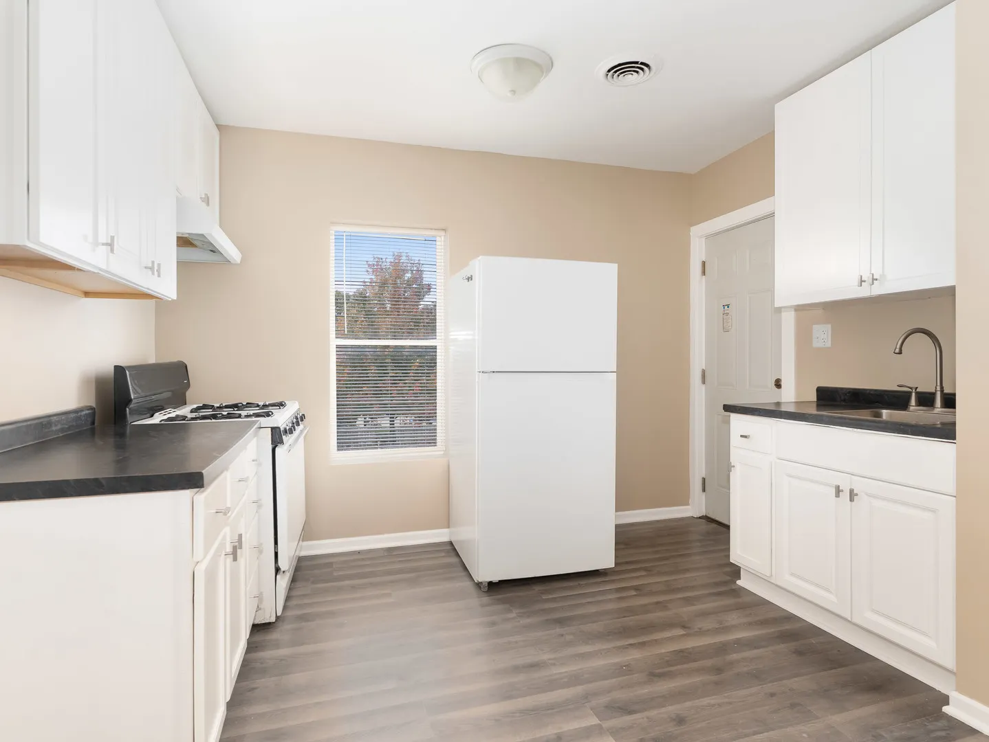 611 Jerome Avenue IL