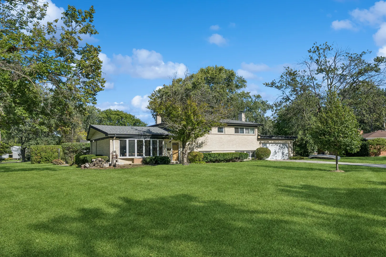 1037 Heatherfield Lane IL
