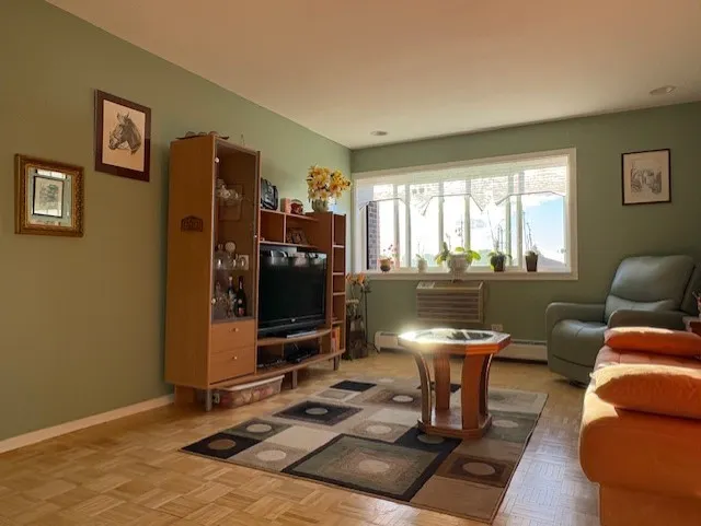 4623 N CHESTER Avenue 105 IL