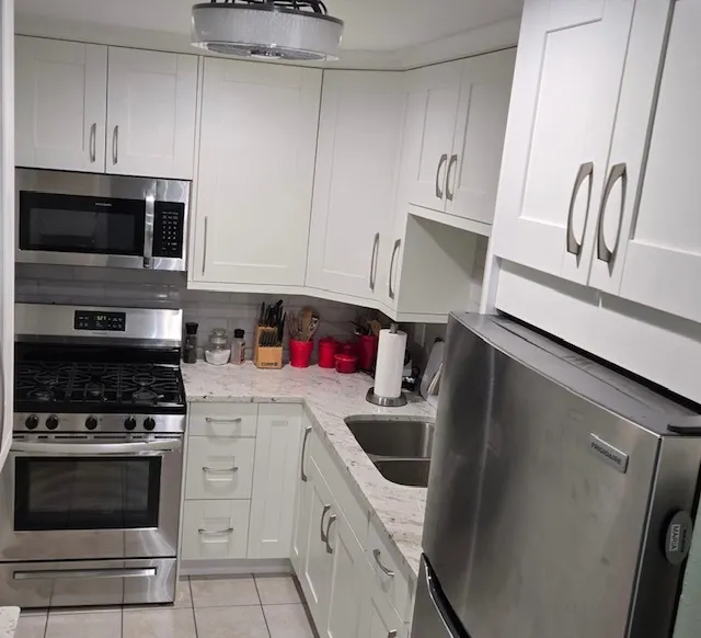 4623 N CHESTER Avenue 105 IL