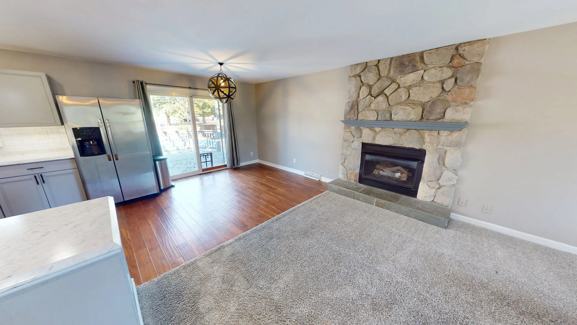 102 W Douglas Street IL