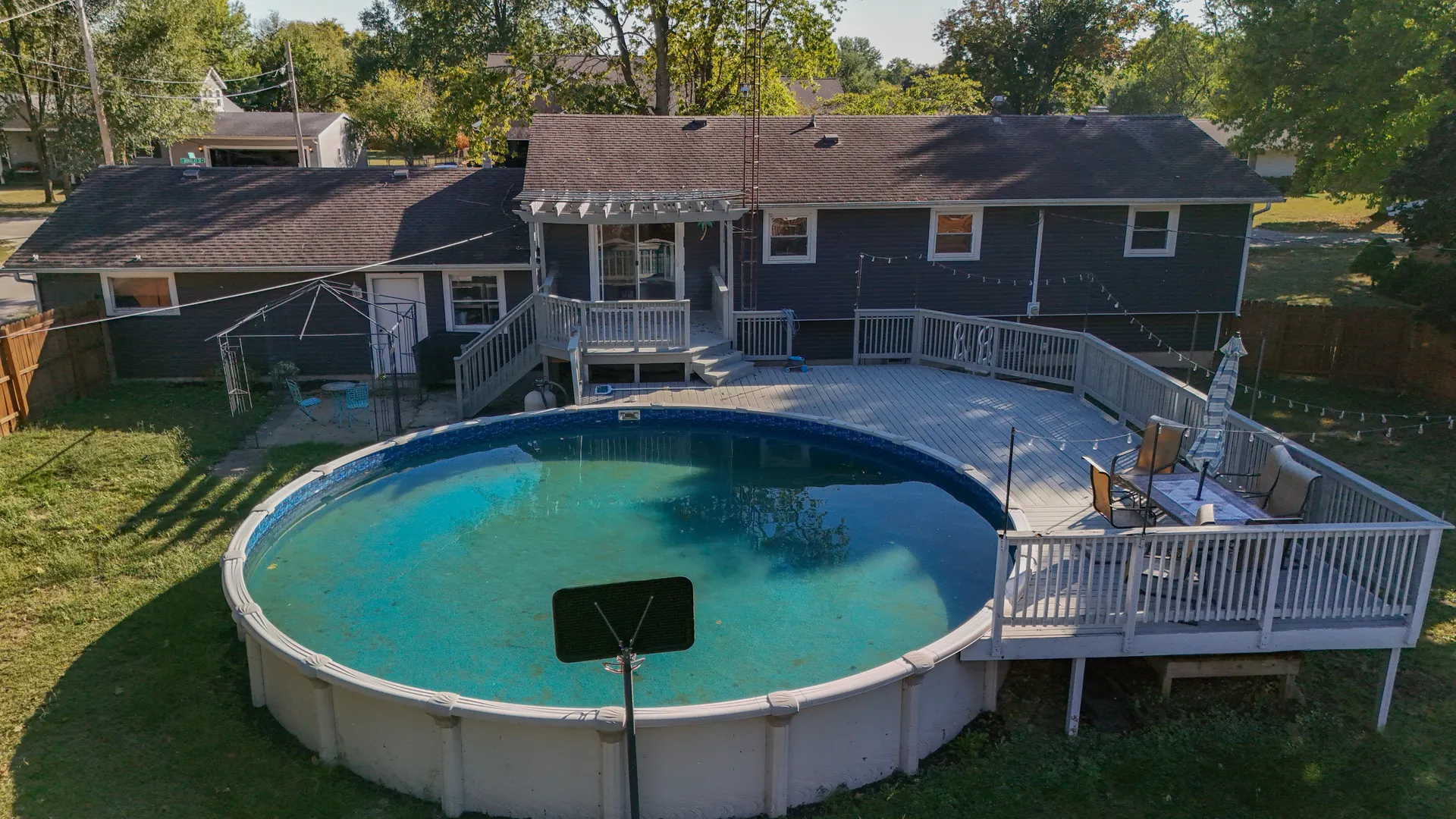 102 W Douglas Street IL