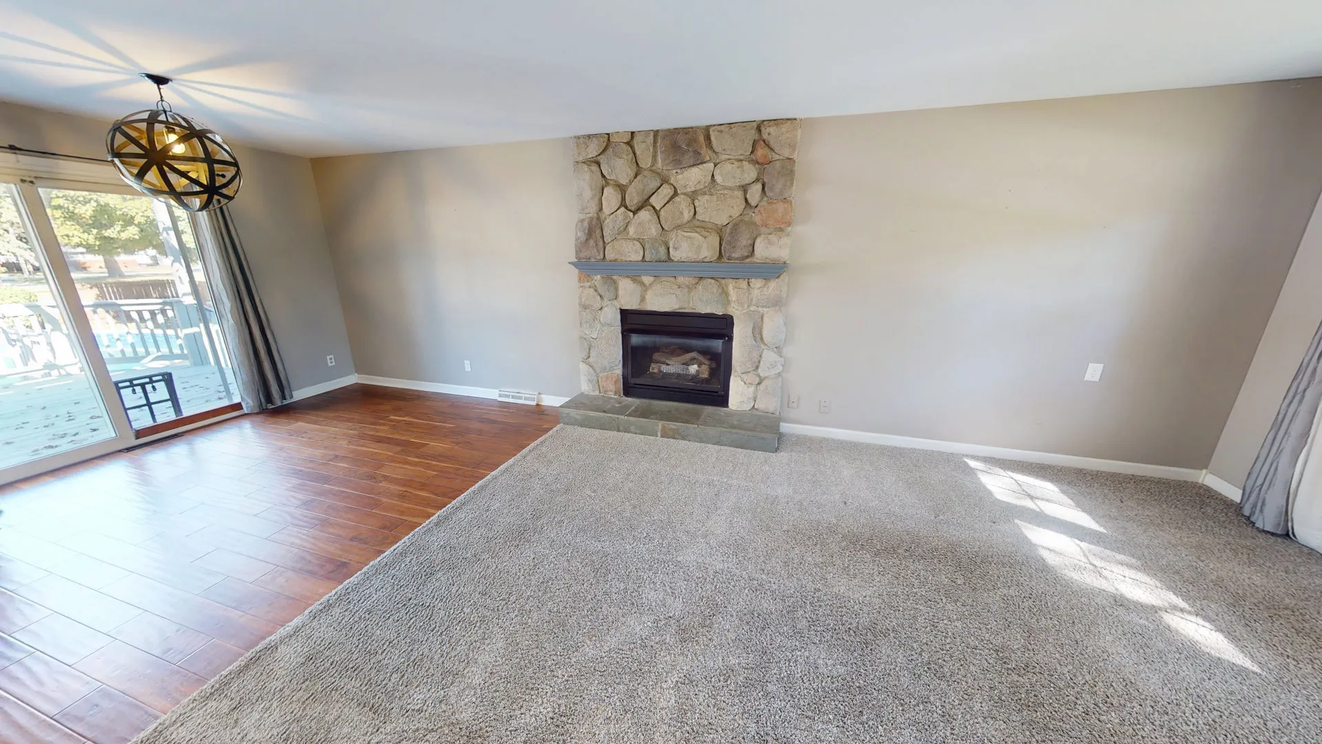 102 W Douglas Street IL