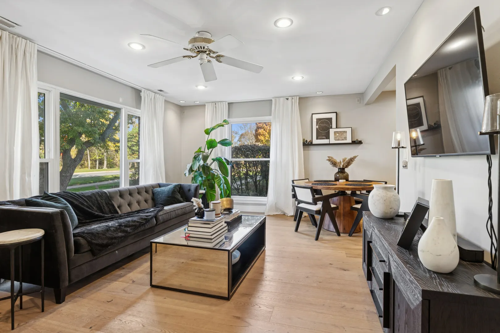 837 Pahl Road 837 IL