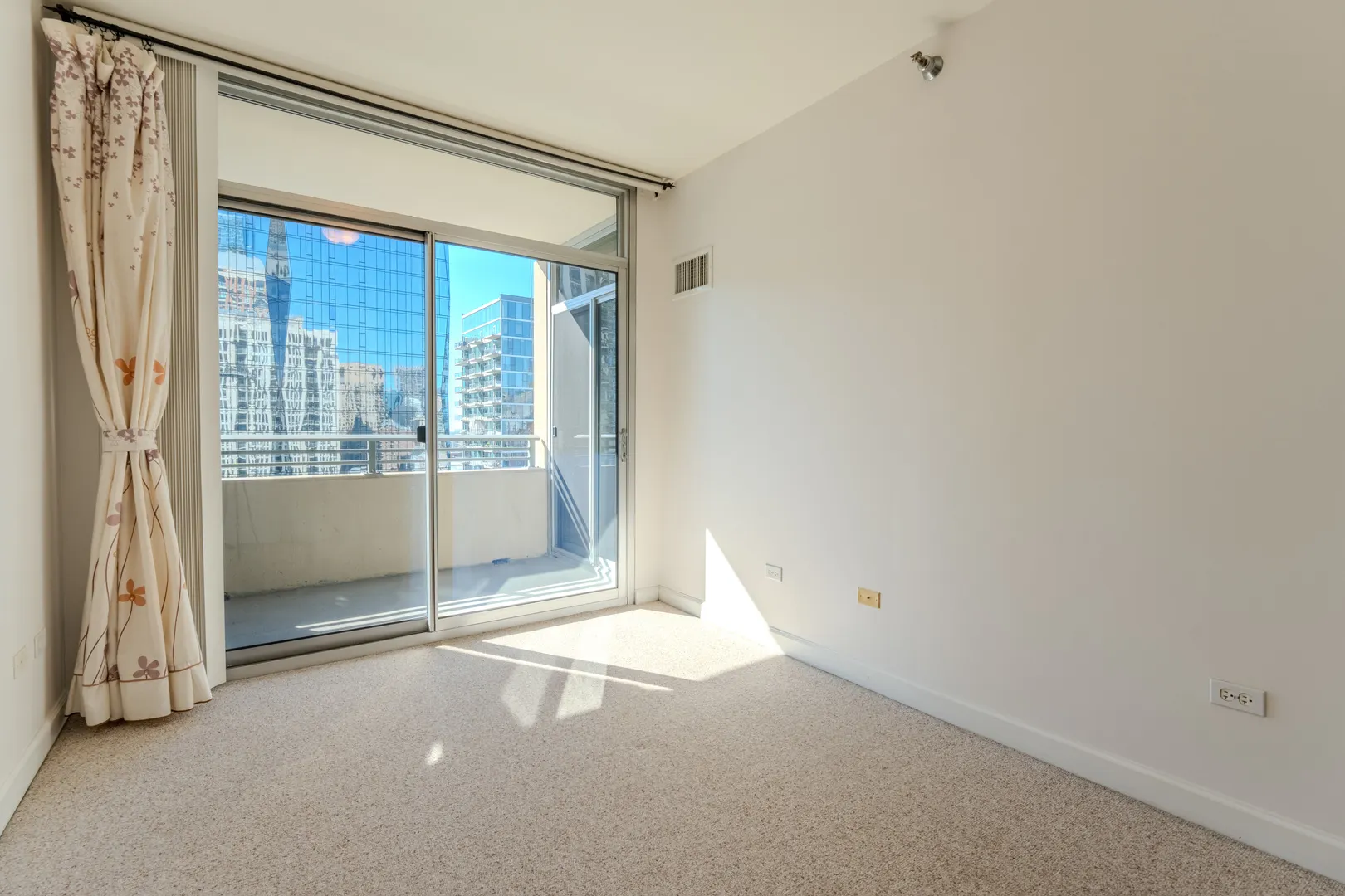 1250 S Michigan Avenue 2104 IL