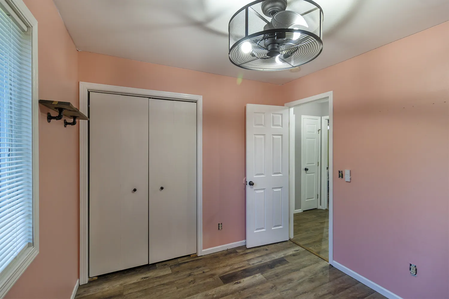115 SE LAMPLIGHTER LOOP SE IL