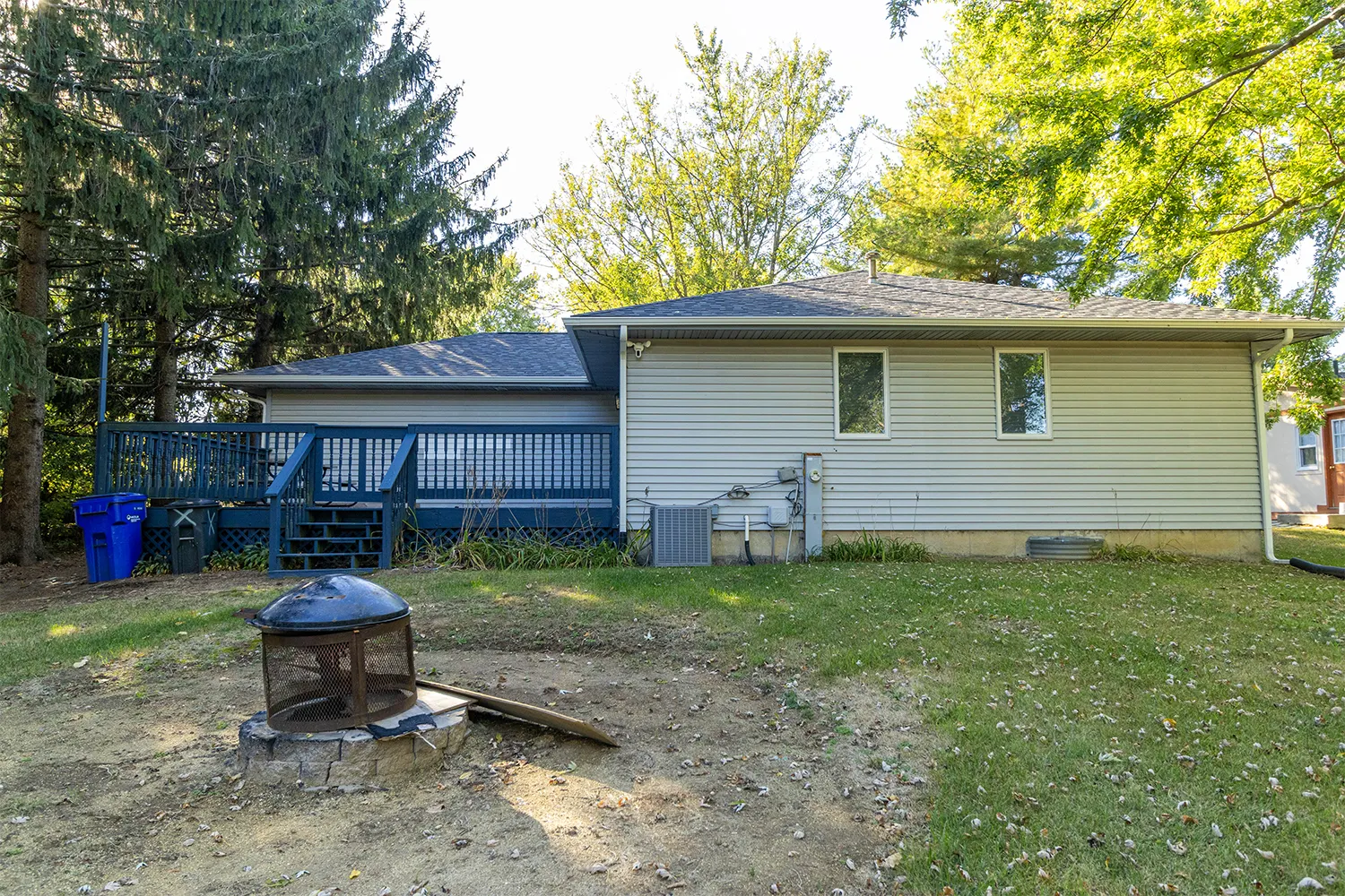 115 SE LAMPLIGHTER LOOP SE IL