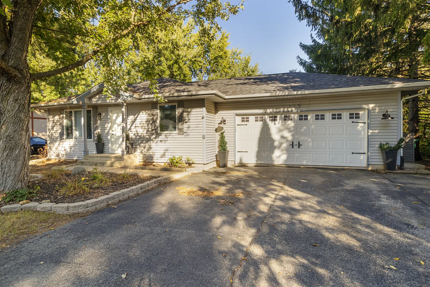 115 SE LAMPLIGHTER LOOP SE IL
