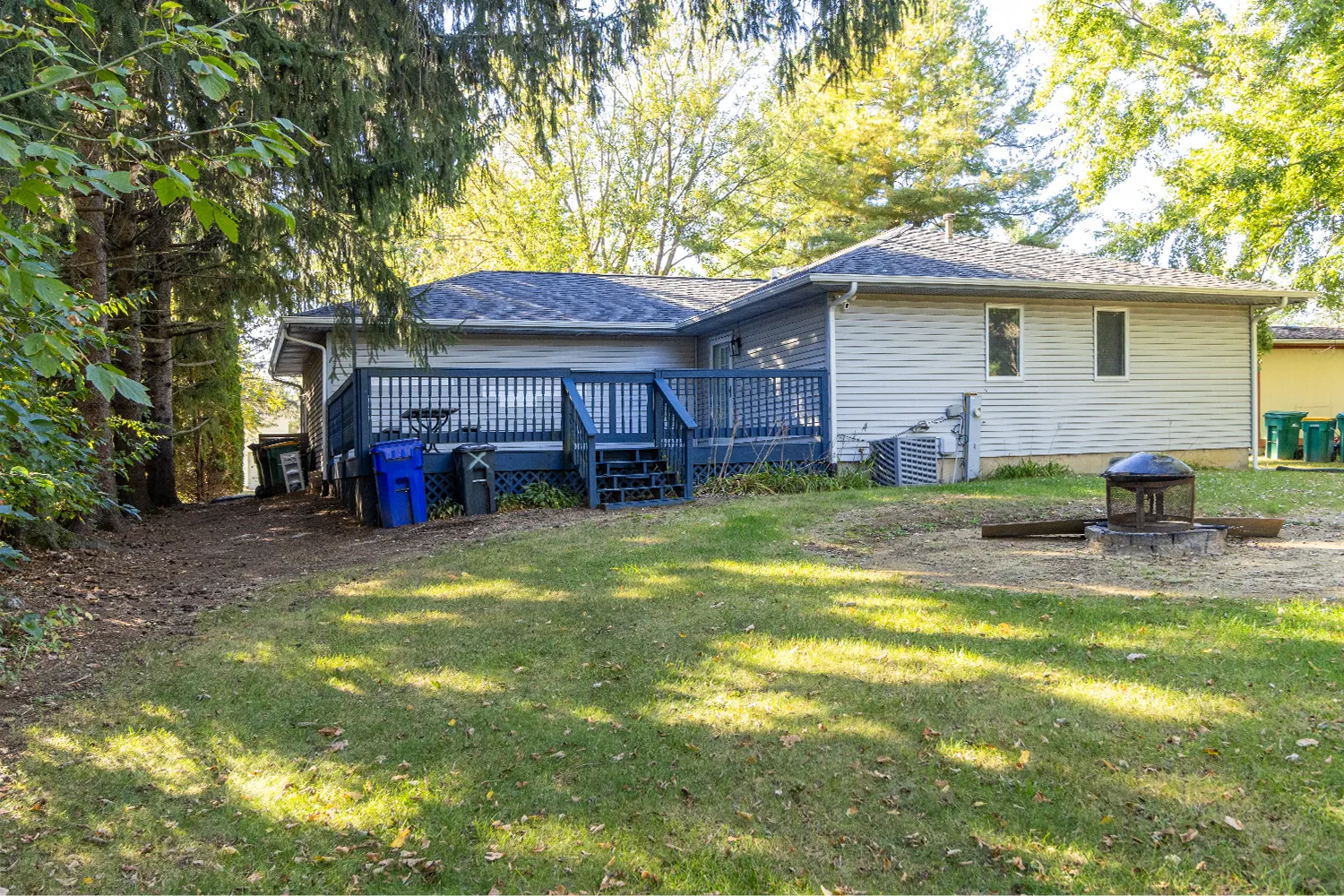 115 SE LAMPLIGHTER LOOP SE IL