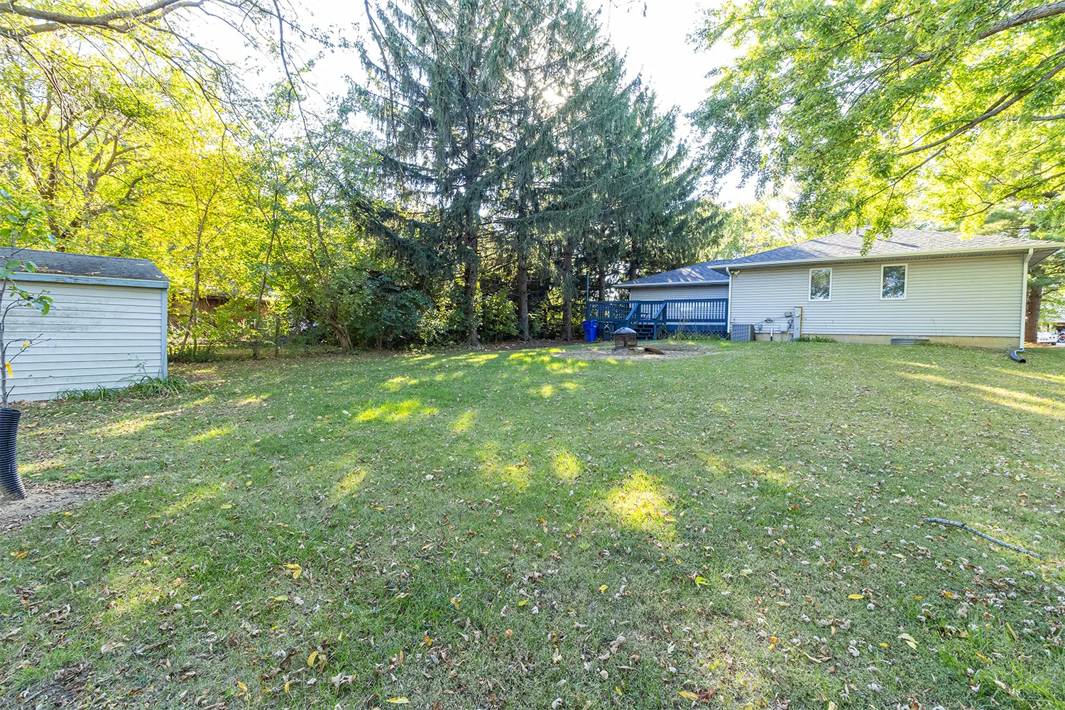 115 SE LAMPLIGHTER LOOP SE IL
