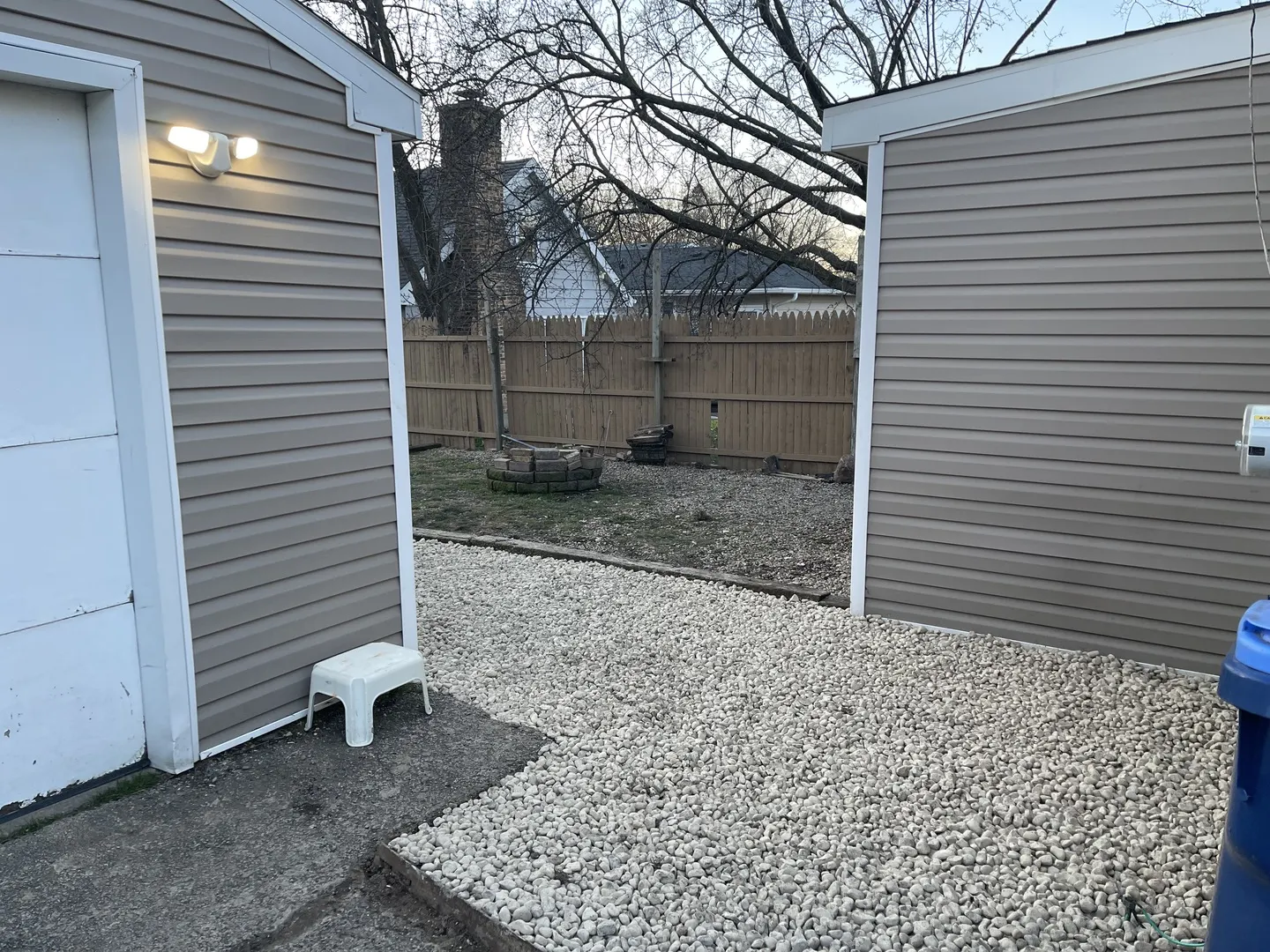 519 N Waukegan Road IL