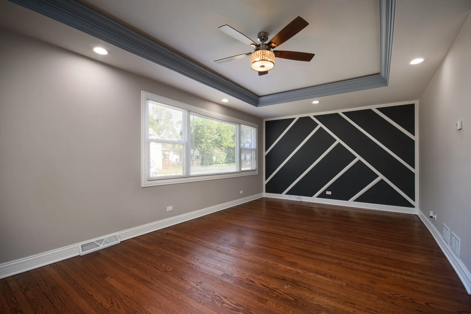 445 W 125th Street IL