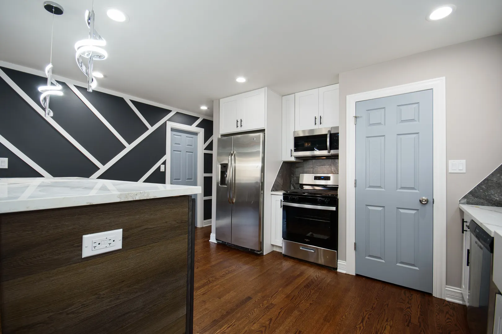 445 W 125th Street IL