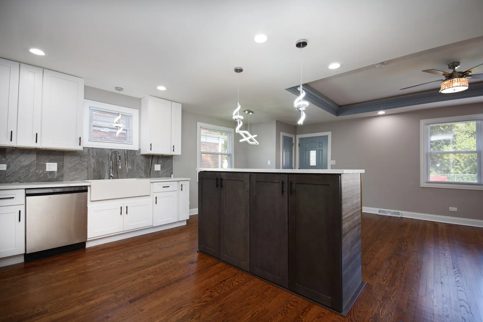 445 W 125th Street IL