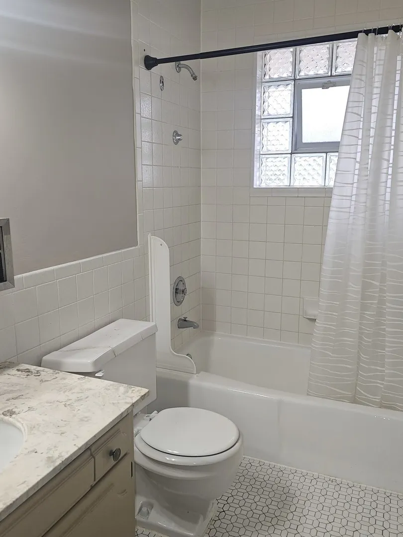 33 N Jane Drive 4 IL