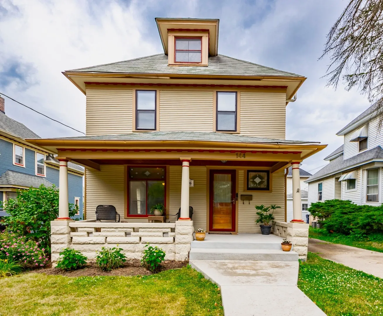 144 HILL Avenue IL