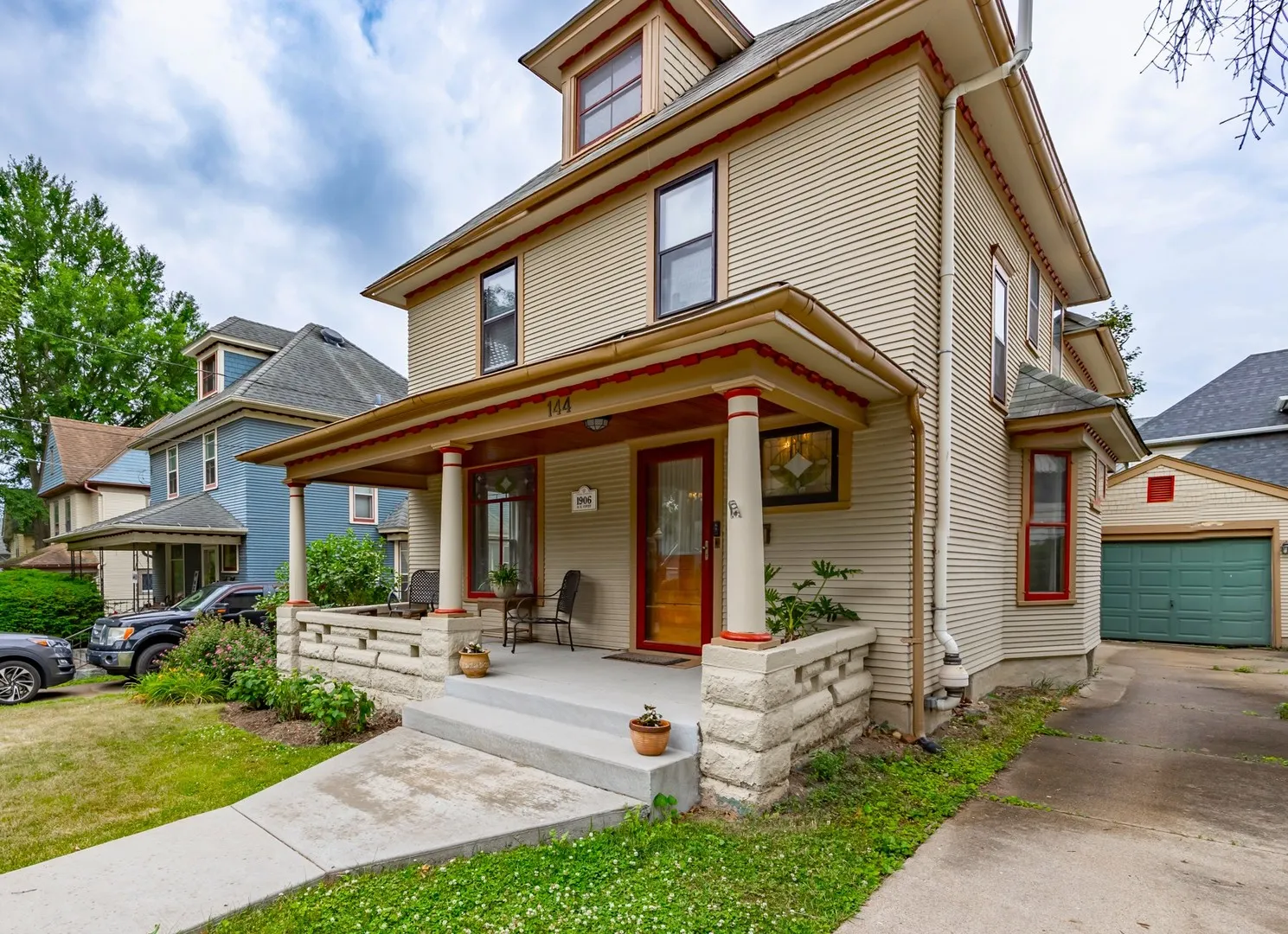 144 HILL Avenue IL
