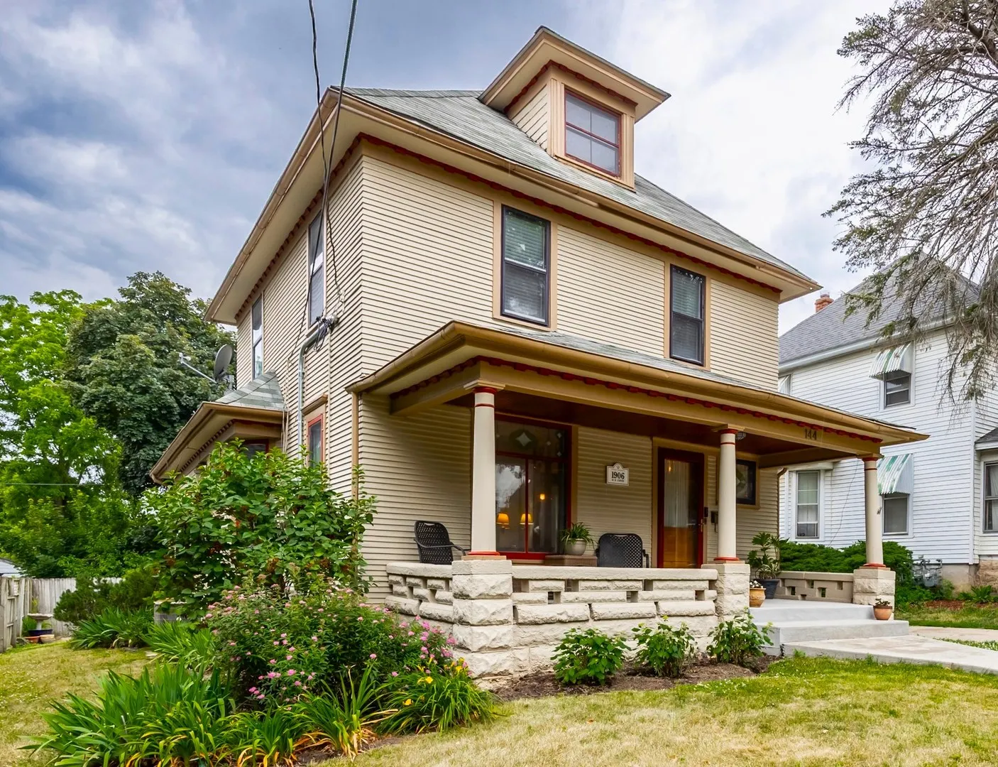 144 HILL Avenue IL