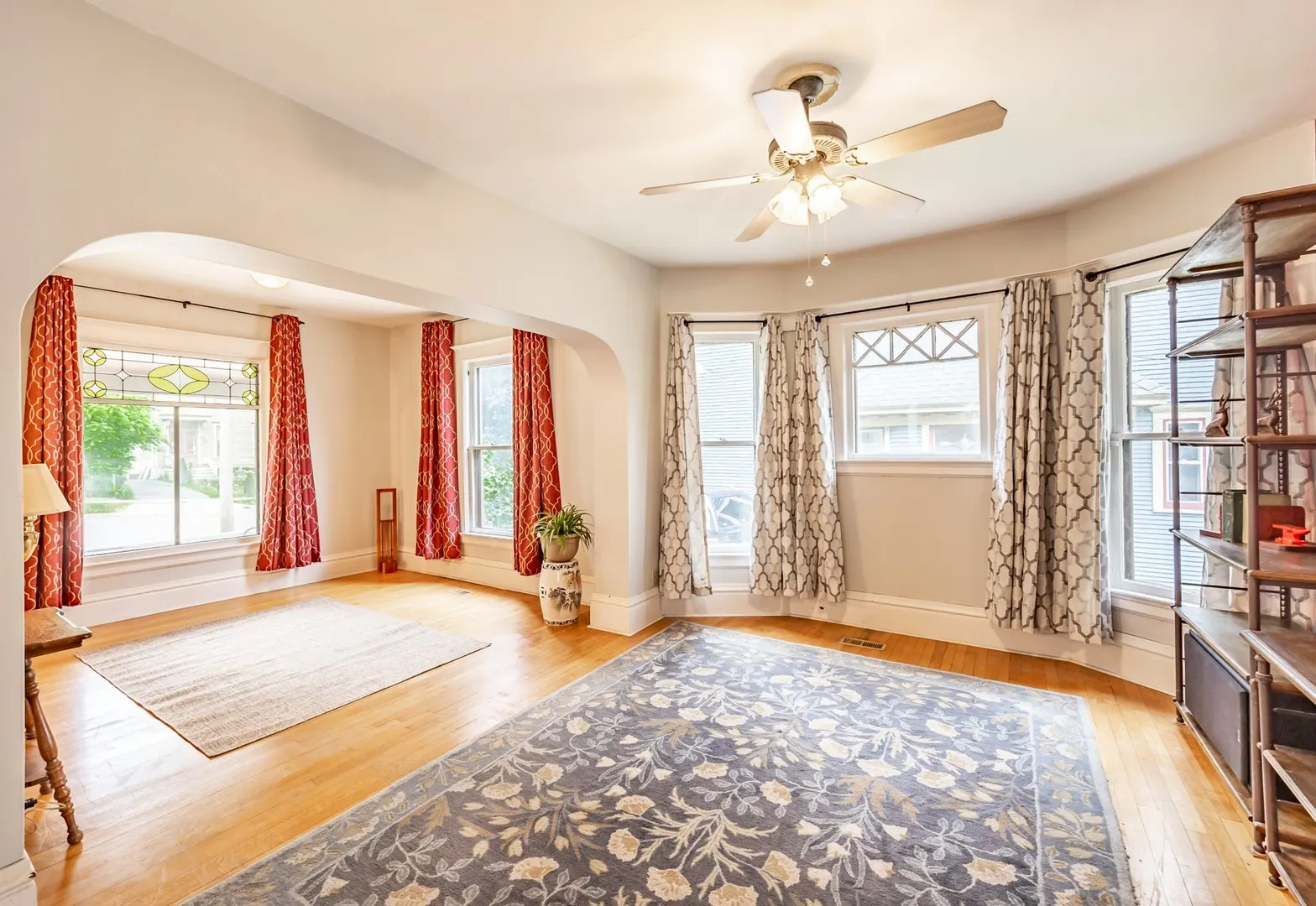144 HILL Avenue IL