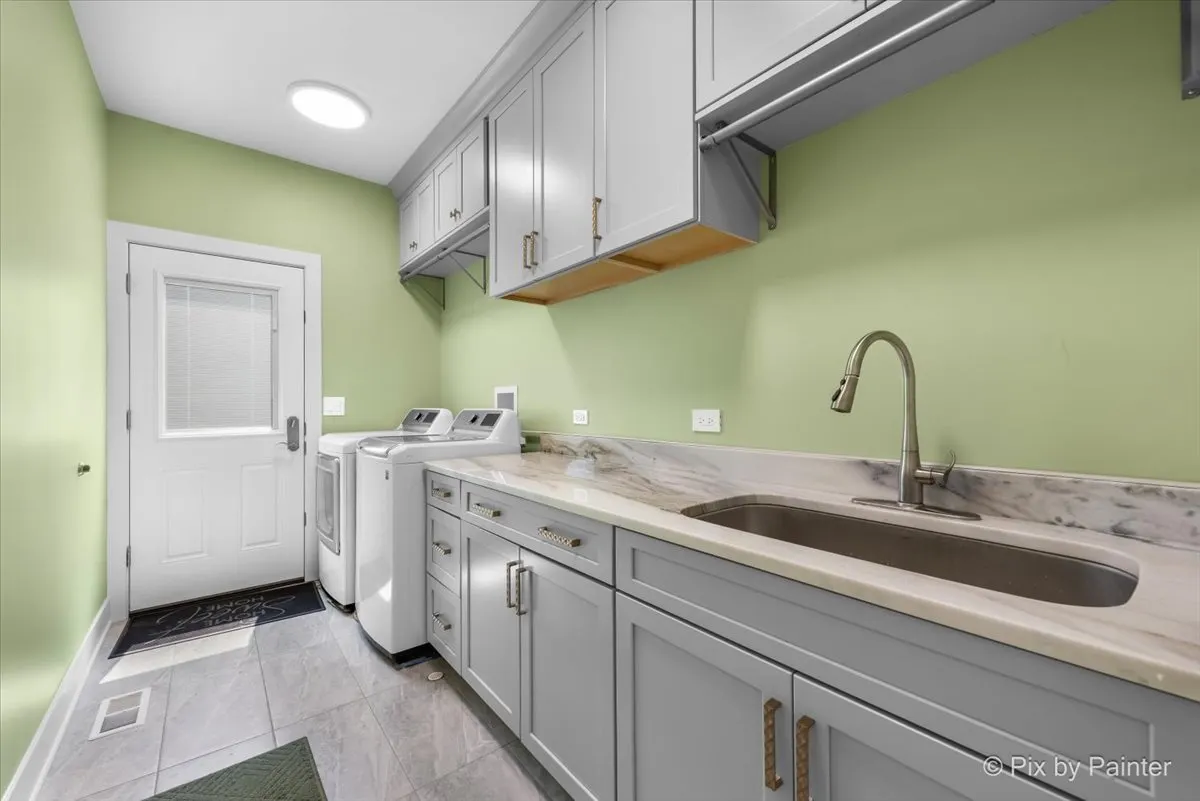 3401 Greenwood Lane IL