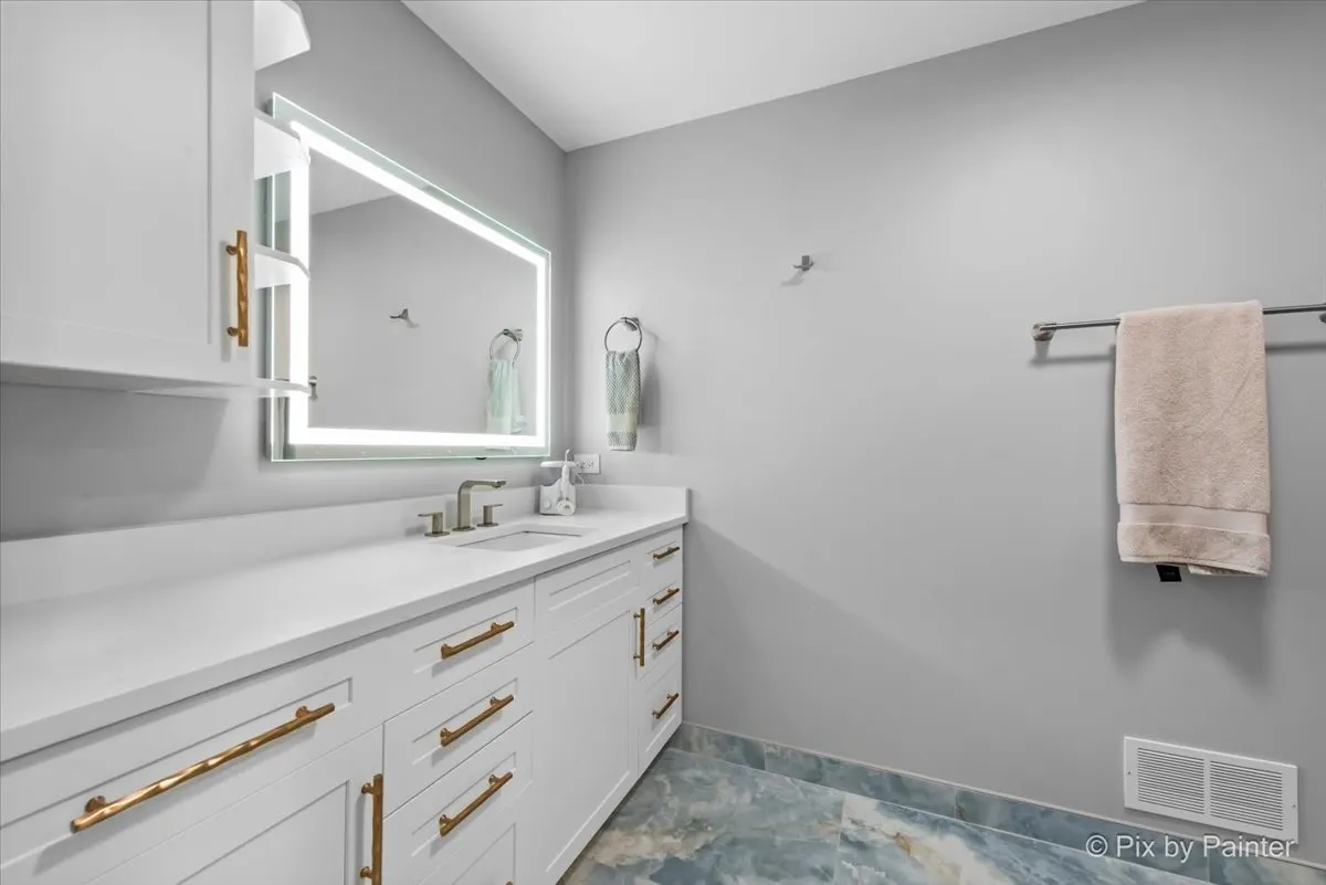 3401 Greenwood Lane IL