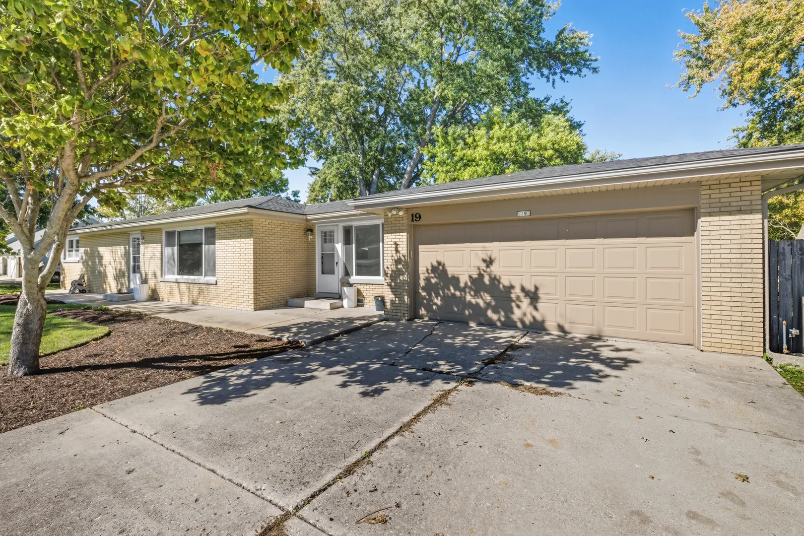 19 Brookside Lane IL