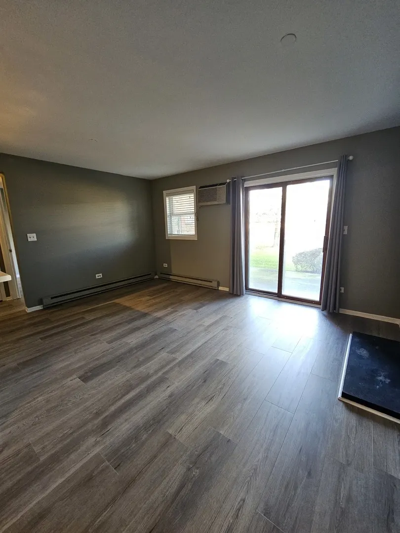 1354 Cunat Court 1B IL