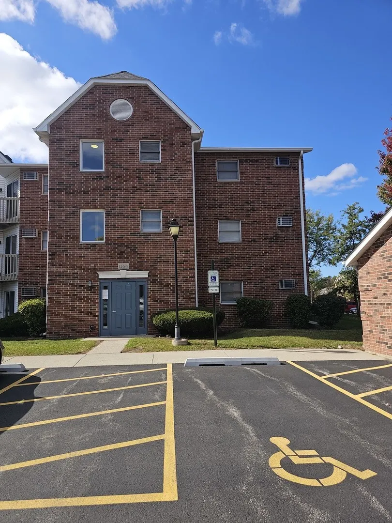 1354 Cunat Court 1B IL