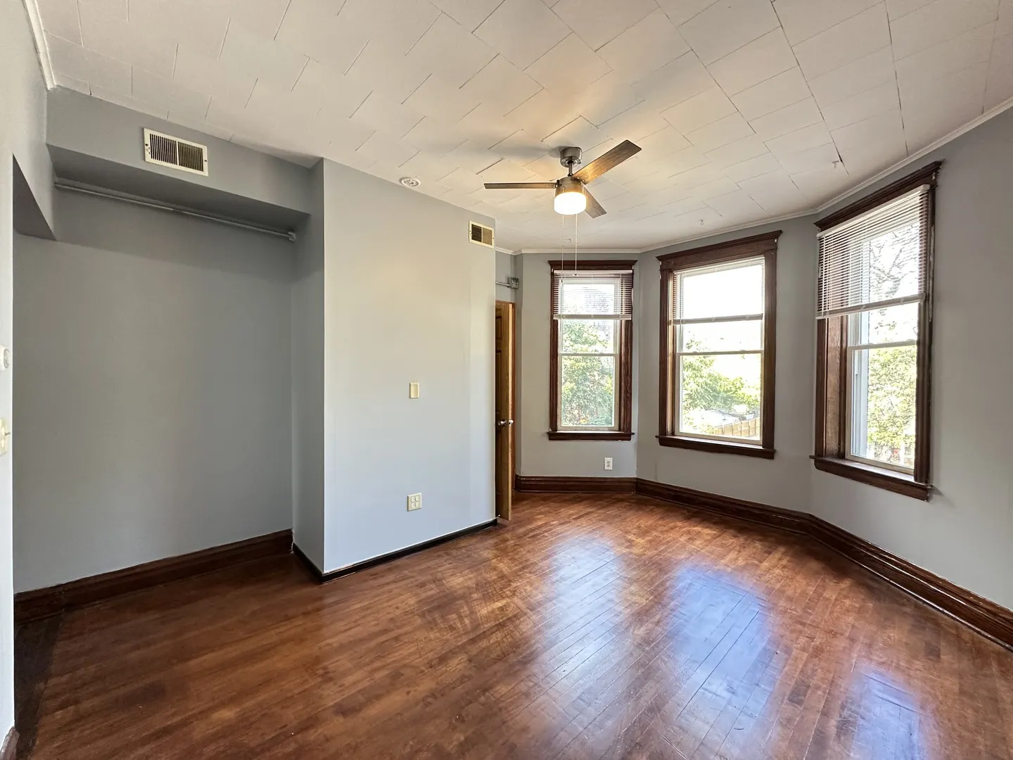2713 W 16th Street 2 IL