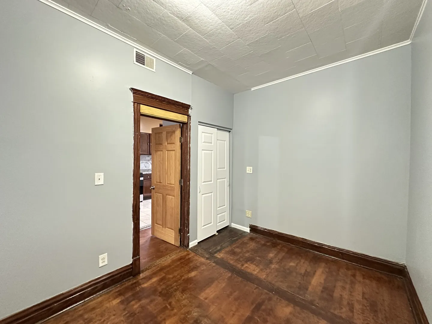 2713 W 16th Street 2 IL