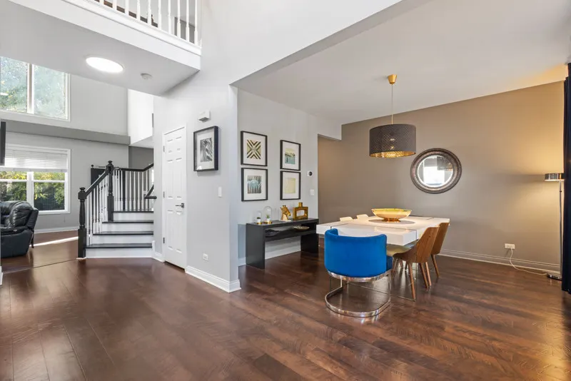517 Meadowwood Lane IL