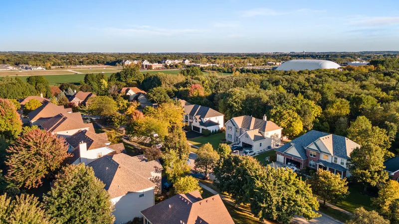 517 Meadowwood Lane IL